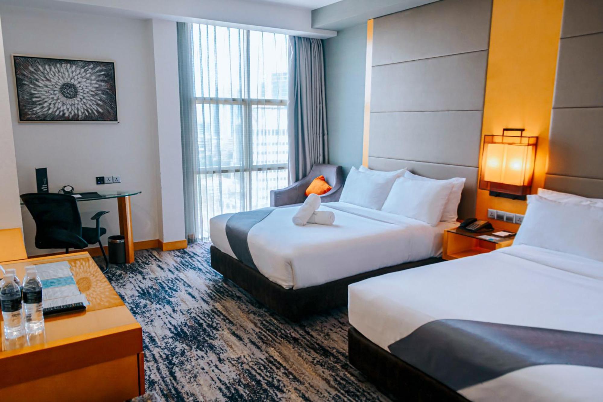 The Waterfront Hotel Kuching Eksteriør billede